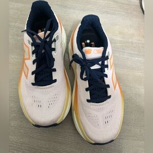 New Balance Fresh Foam More v5 Athletic Shoes - Peach and Navy